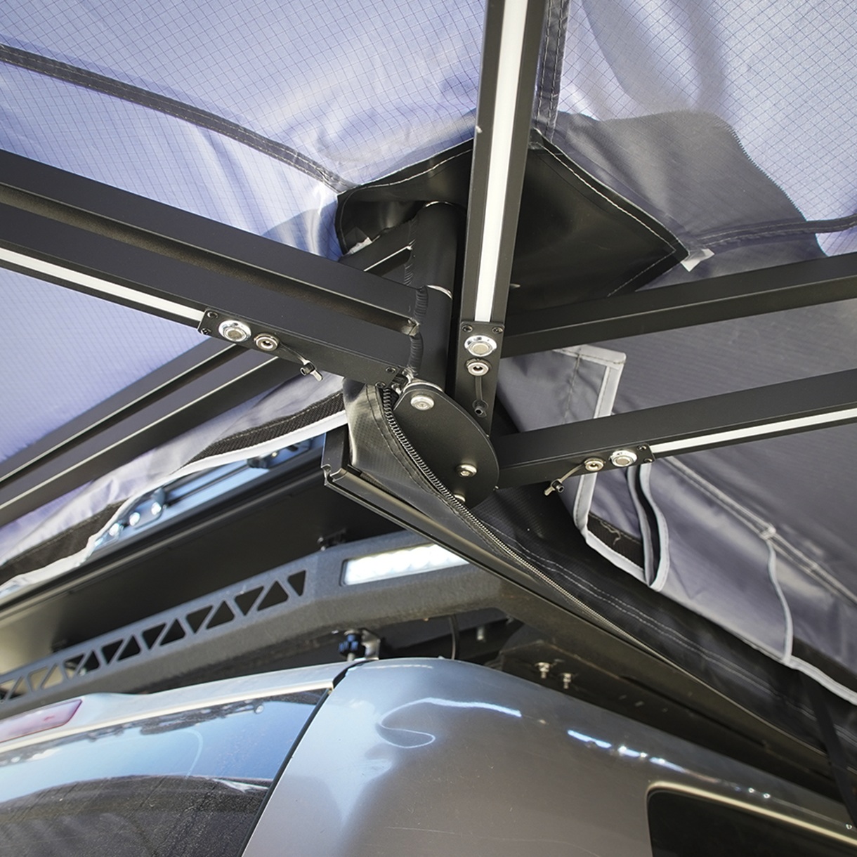 Marchiză auto Overlander 270° dreapta, 2.5 m, cu LED 2.0 - imagine 8